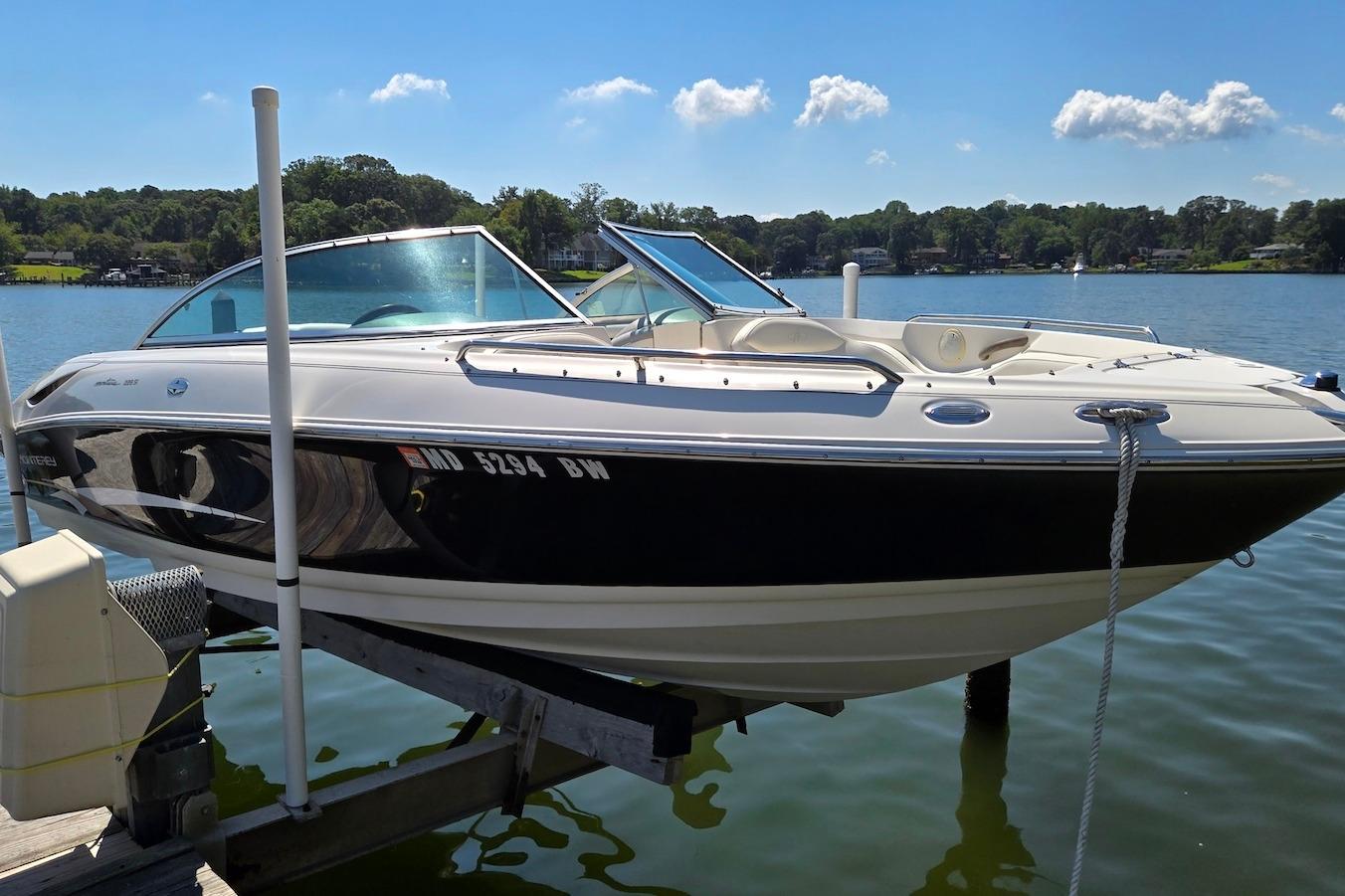 2003 Monterey 228SI Montura Bowrider