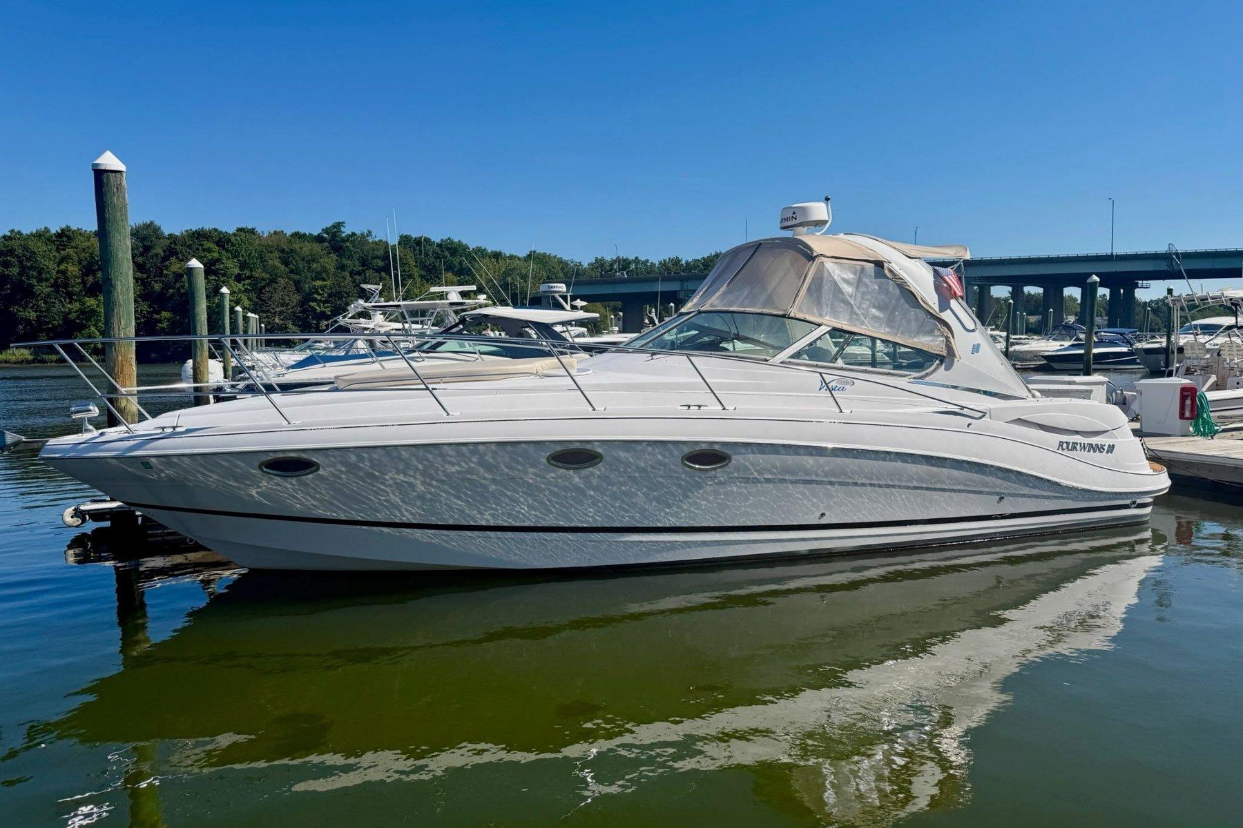 2005 Four Winns 348 Vista