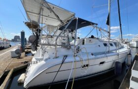 2005 hunter 44 deck salon sail 9949232 20250916162258367 2 at Knot 10 Yacht Sales