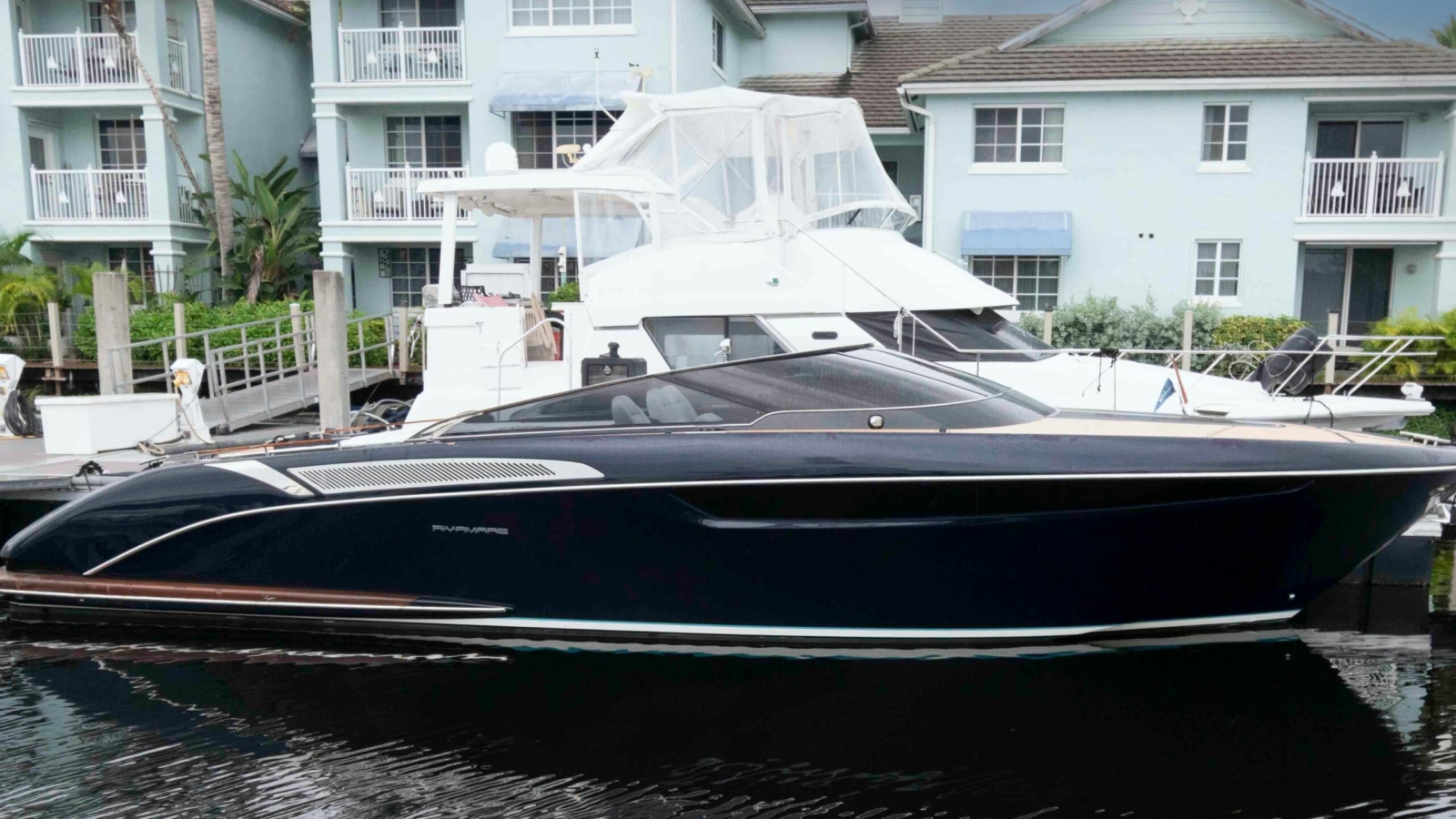 2019-riva-38-rivamare-power-9933481-20250909152650677-4.jpg