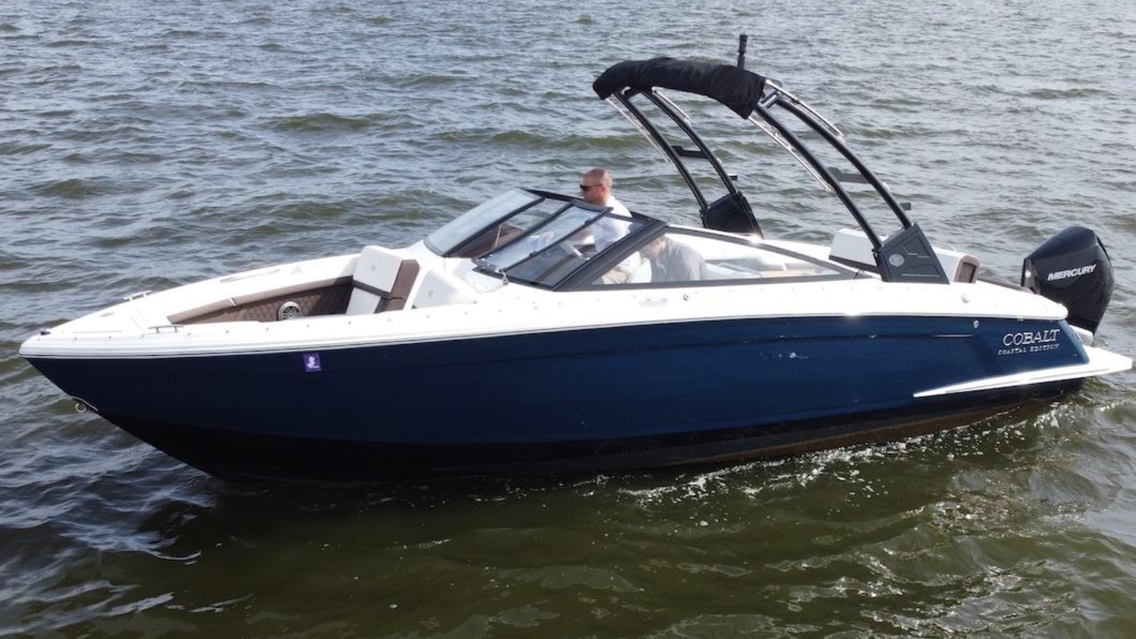 2024-cobalt-r4-outboard-power-9963118-20250929171710359-1.jpg