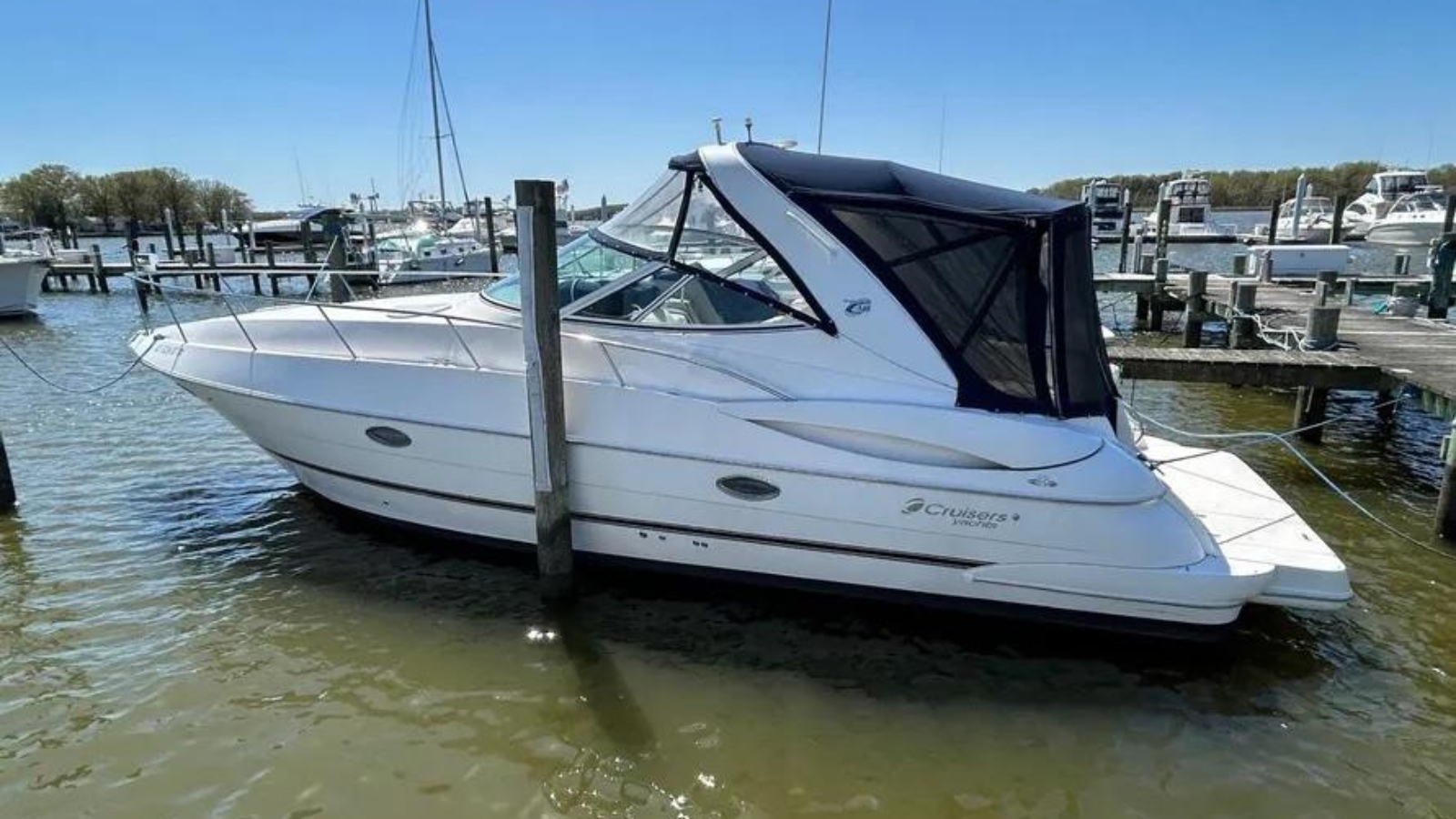 2004-cruisers-yachts-340-express-power-9973589-20251009025325225-1.jpg