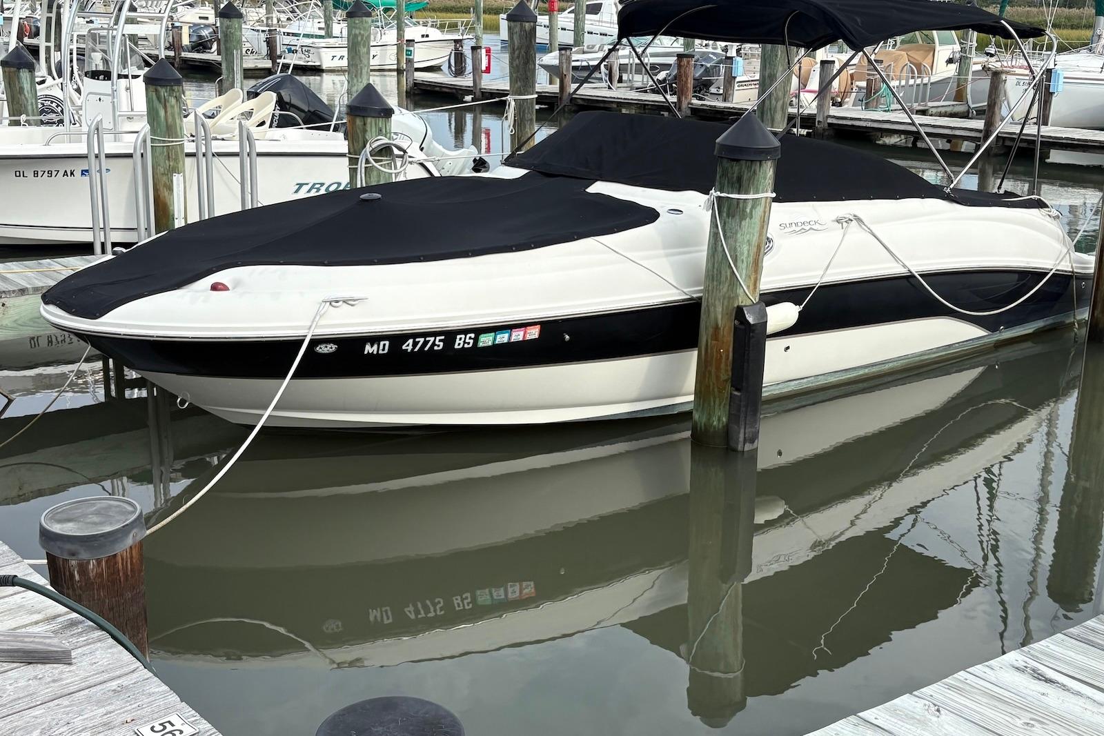 2004 Sea Ray 240 Sundeck
