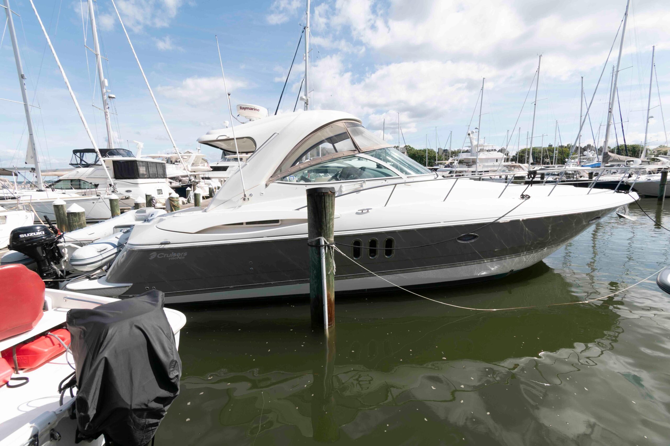 2007 Cruisers Yachts 420 Express