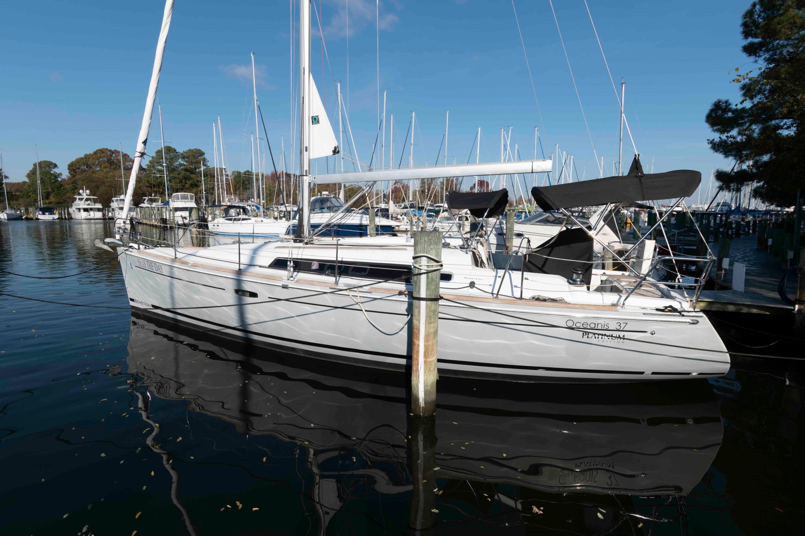 2015 Beneteau Oceanis 37