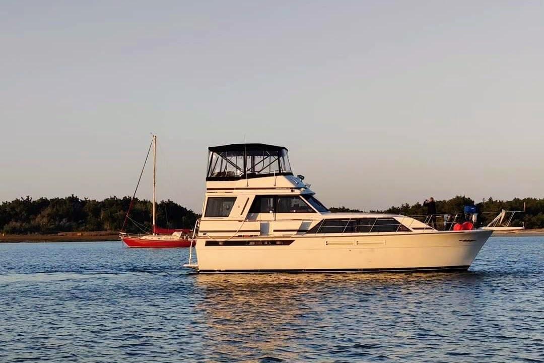 1988 Chris-Craft 46 Constellation