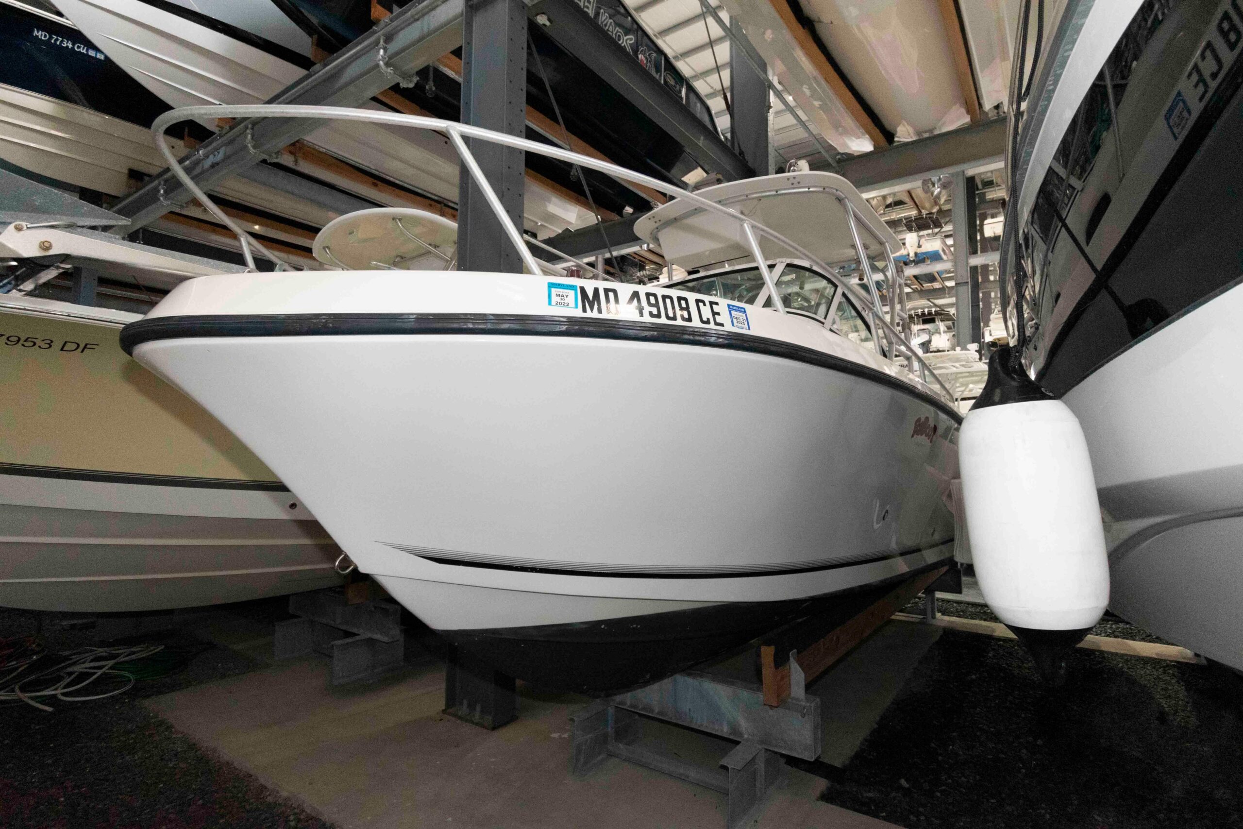 1999 Mako 253 Walk Around