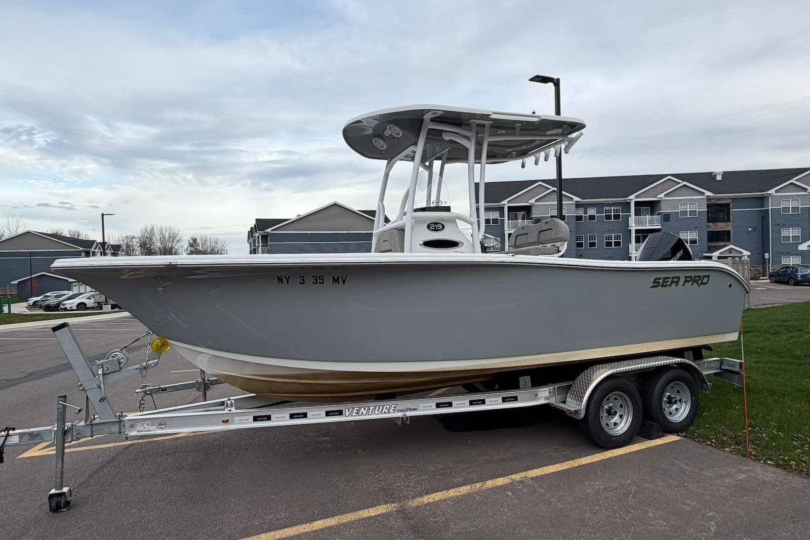 2023 Sea Pro 219 Center Console