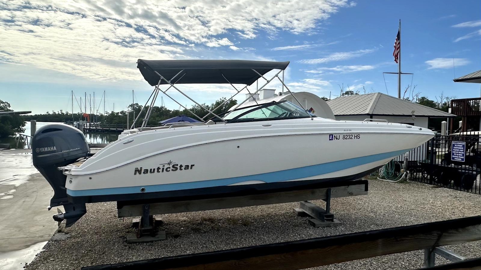 2022-nauticstar-243-dc-power-10039190-20251216020132291-1.jpg