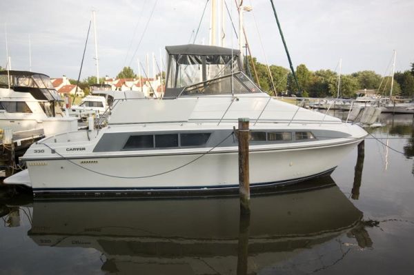 1995 Carver 330 Mariner