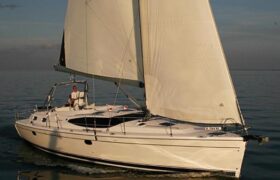 142735 0 040320090830 0 at Knot 10 Yacht Sales