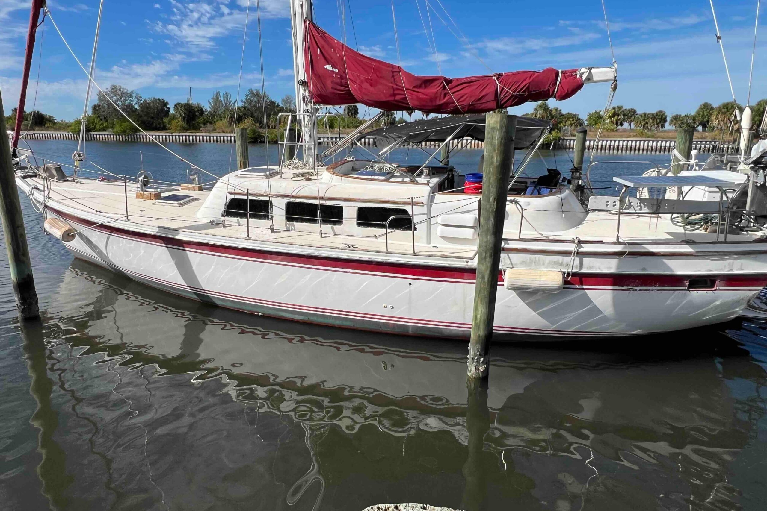 1980 Wellington 44 Cutter Center Cockpit