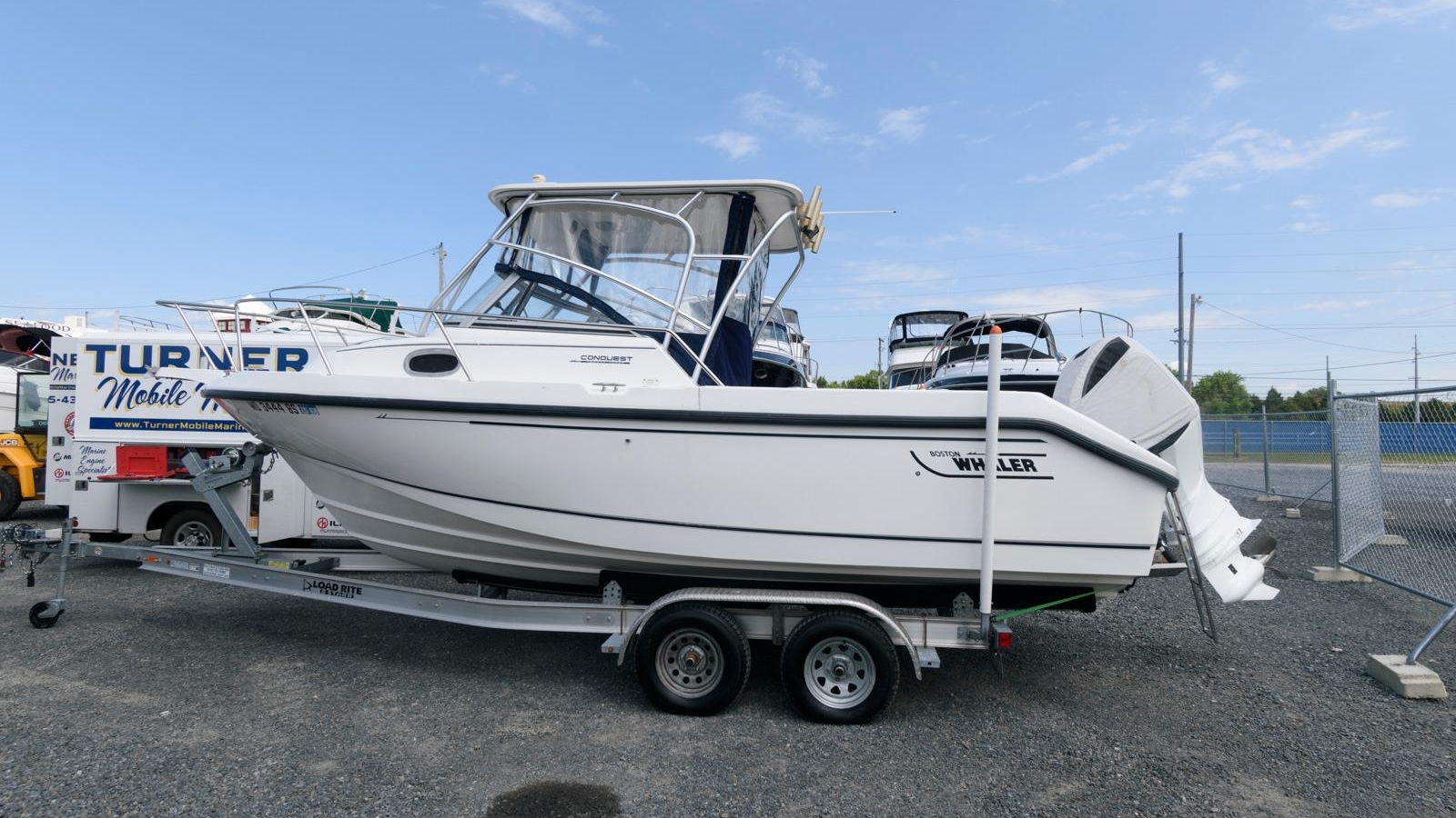 2001-boston-whaler-23-conquest-power-9783211-20250508133939073-1_XLARGE.jpg