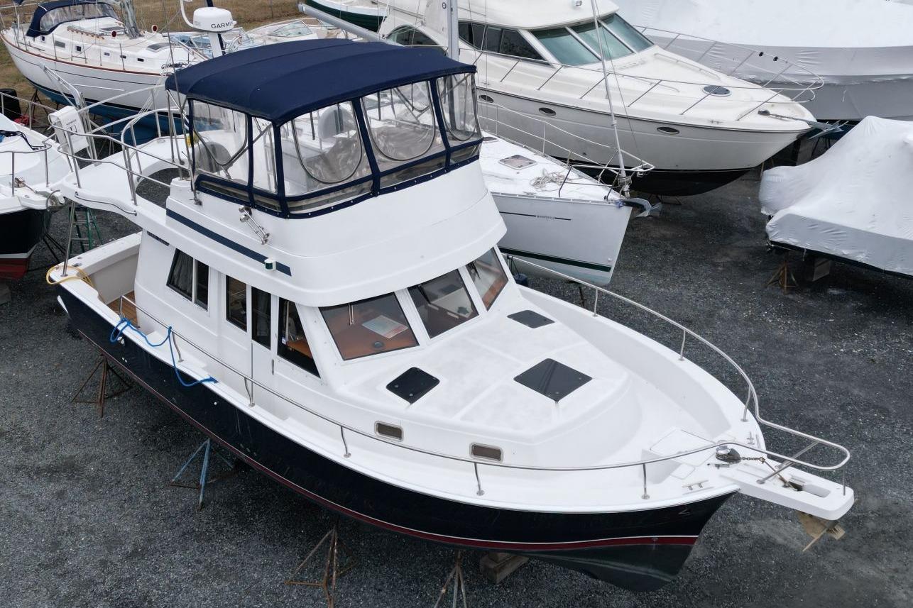 2002 Mainship 390 Trawler