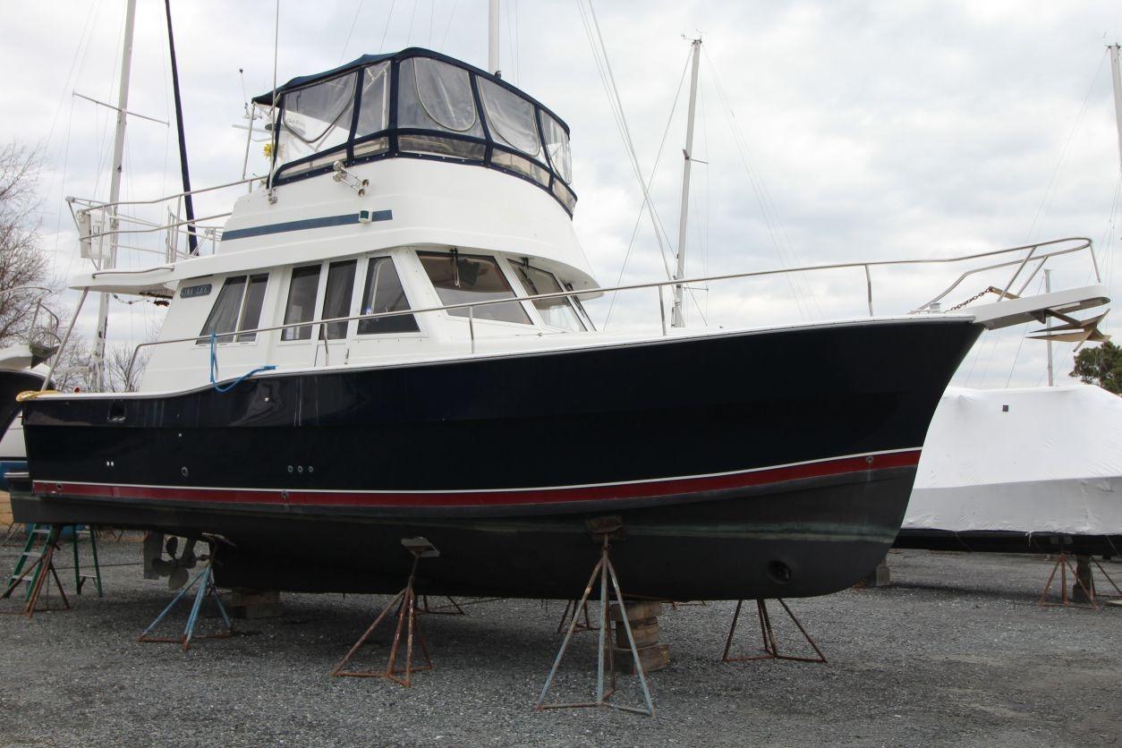 2002 Mainship 390 Trawler