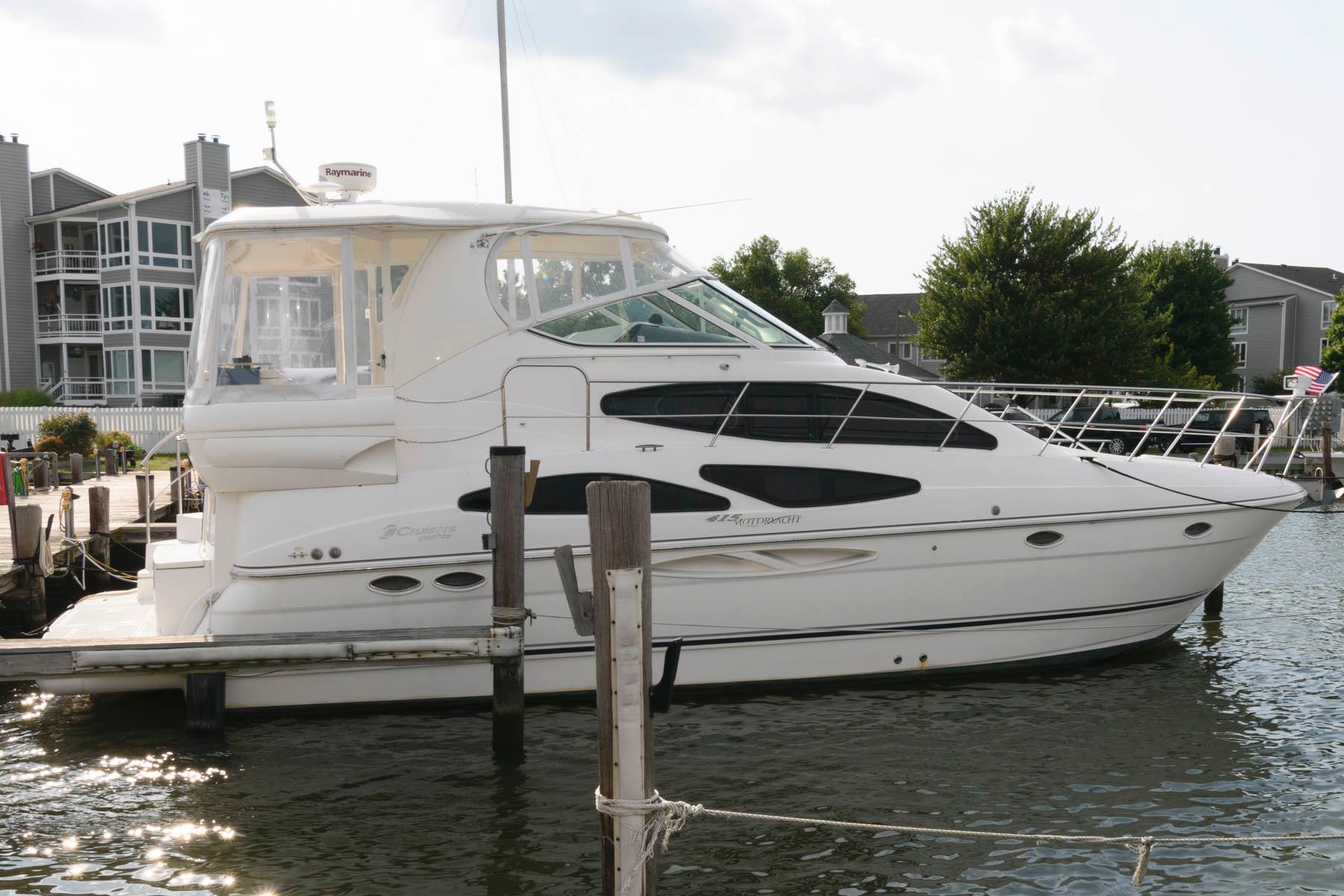 2007 Cruisers Yachts 415 Express Motoryacht