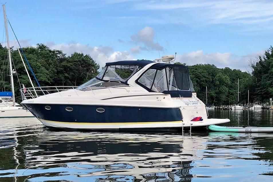 2004 Regal Commodore 3860