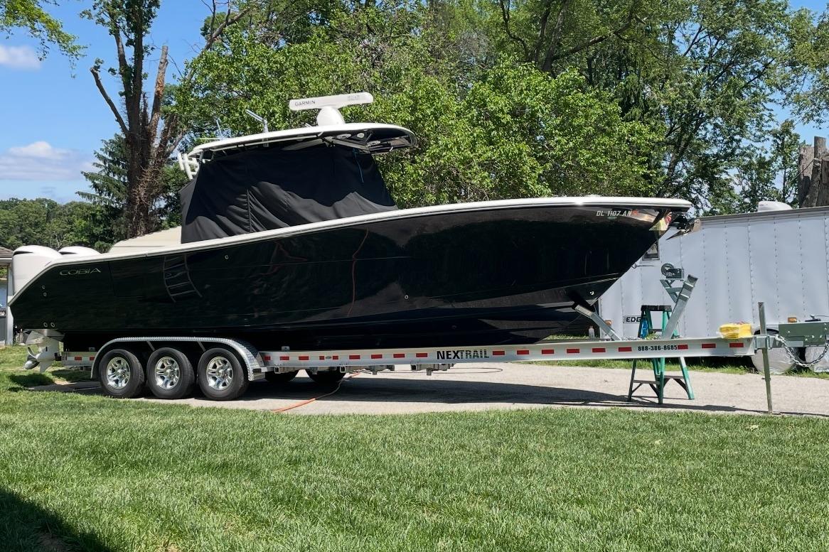 2020 Cobia 320 Center Console