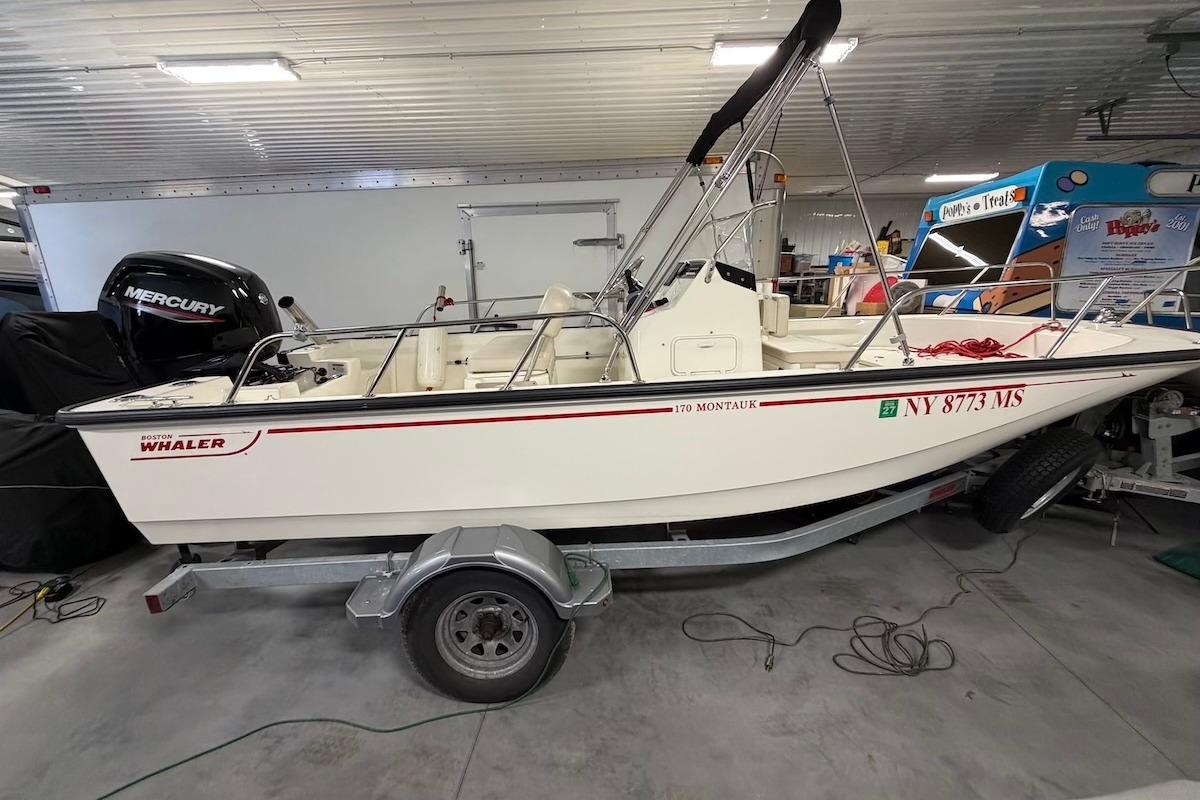 2022 Boston Whaler 170 Montauk