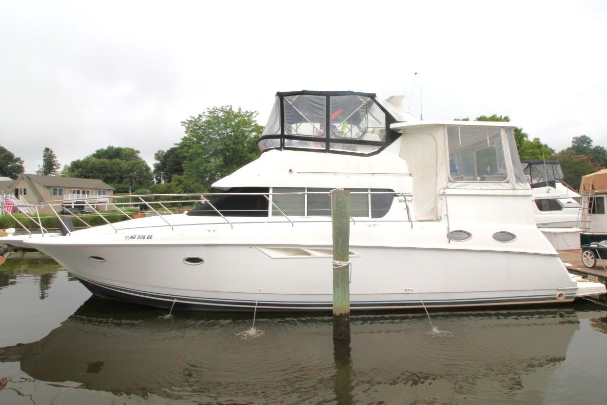 1997 Silverton 402 Motor Yacht