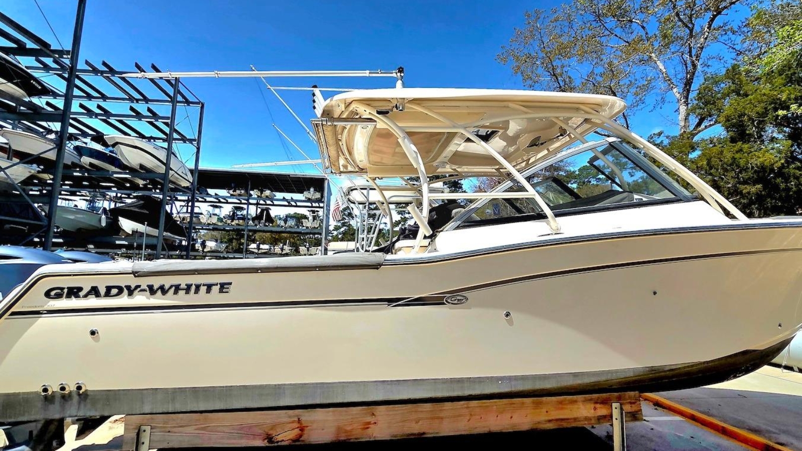 2015-grady-white-freedom-307-power-10129968-20260330140214200-2.jpg