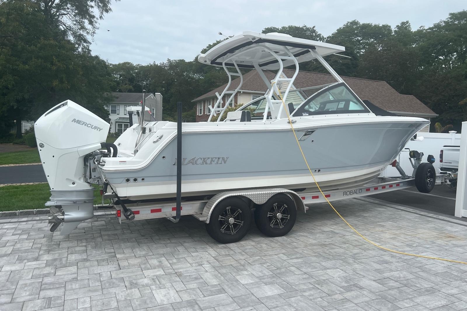 2021 Blackfin 252 DC