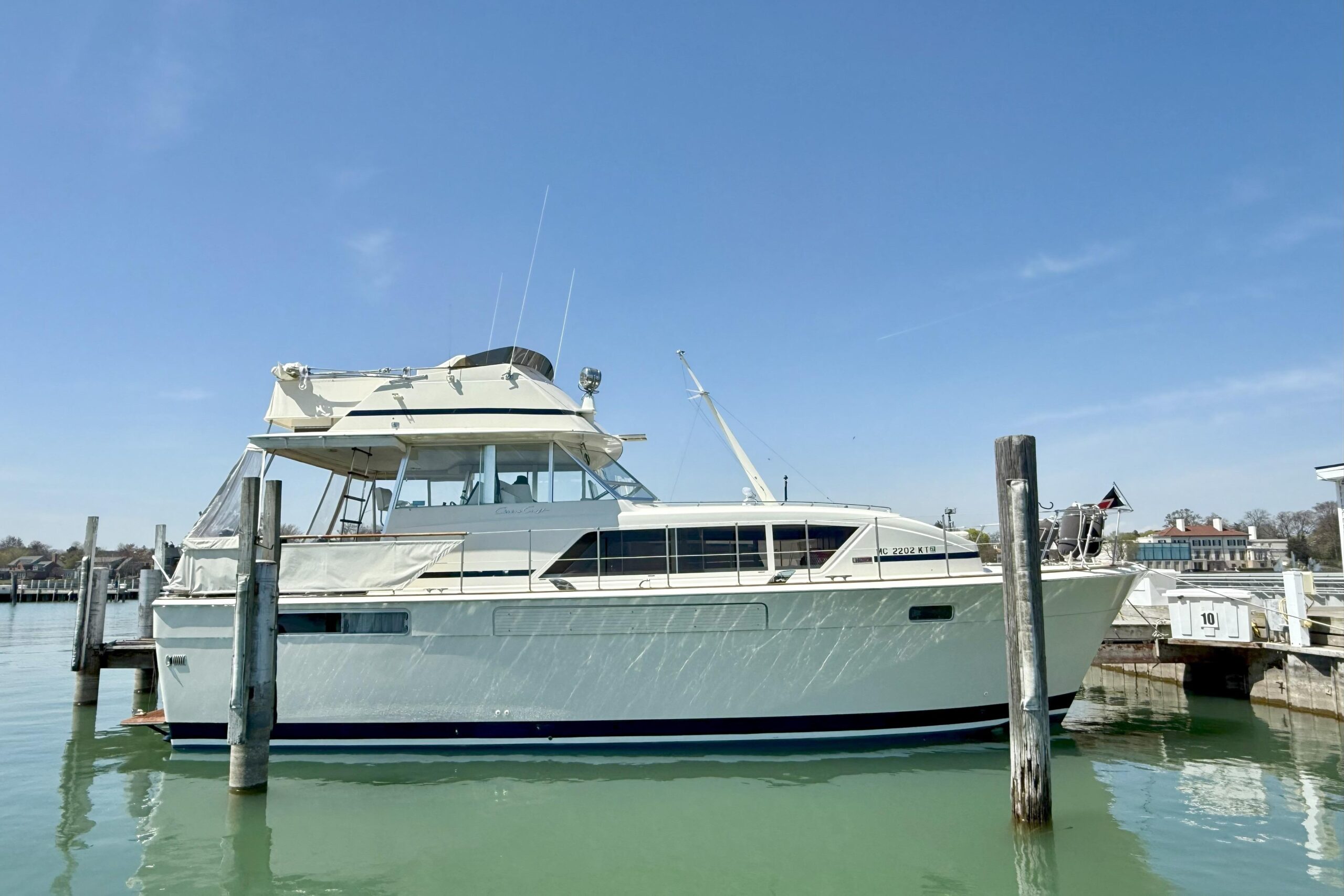 1978 Chris-Craft 410 Commander