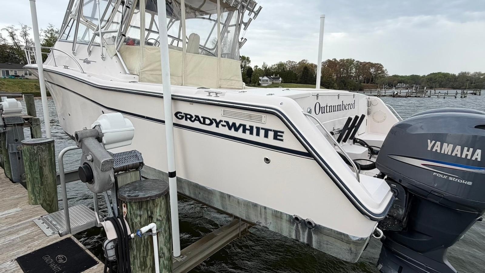 2007-grady-white-express-330-power-10160289-20260423112943827-3.jpg