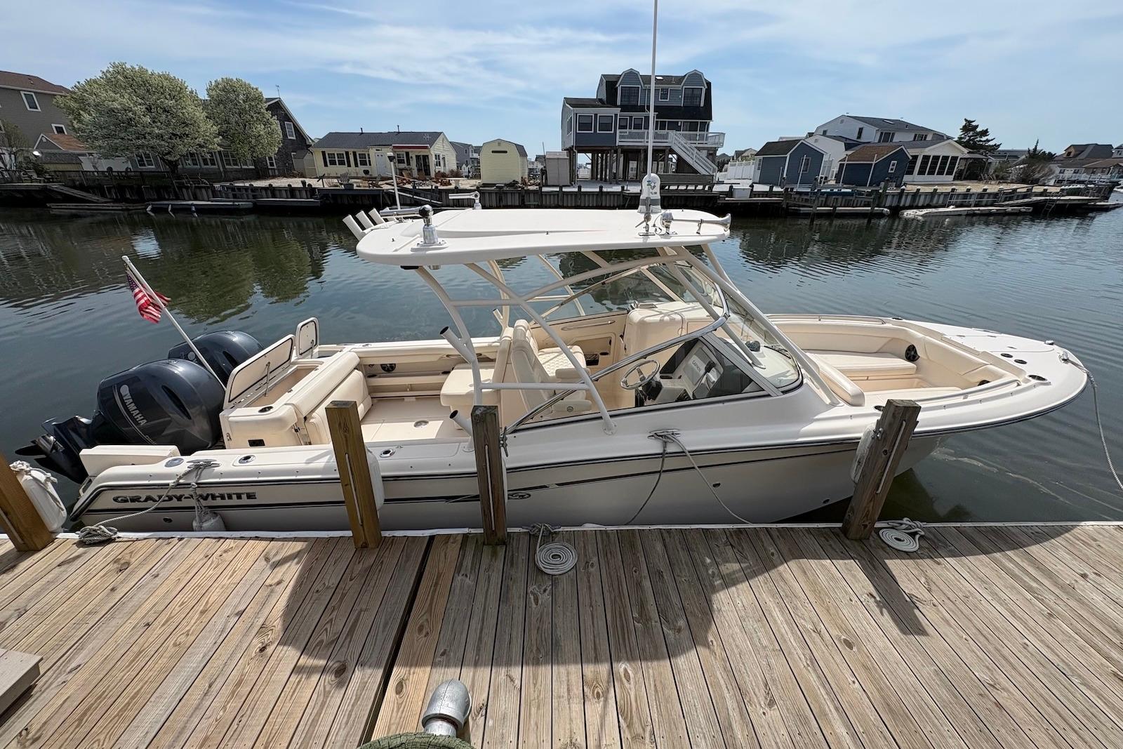 2019 Grady-White Freedom 275