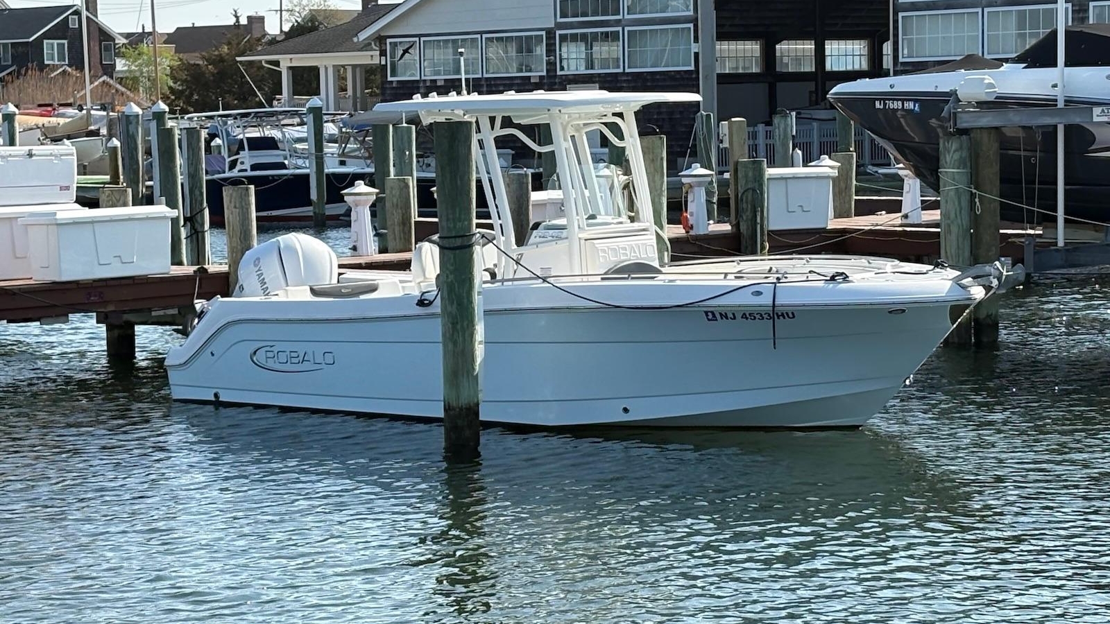 2019-robalo-r242-explorer-power-9913112-20260427080622225-1.jpg