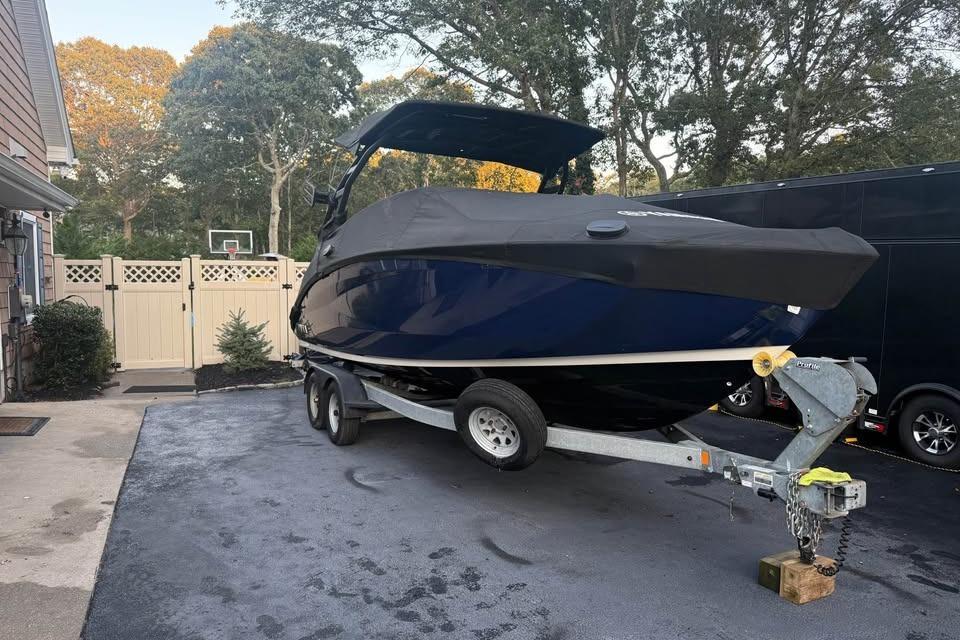 2021 Yamaha Boats 252SD
