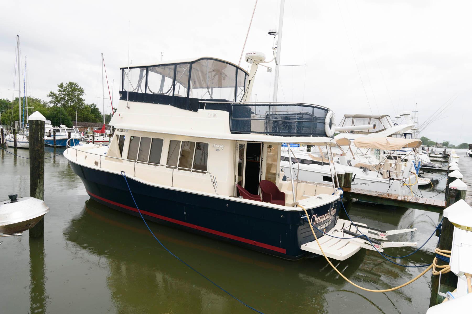 2005 Mainship 400 Trawler