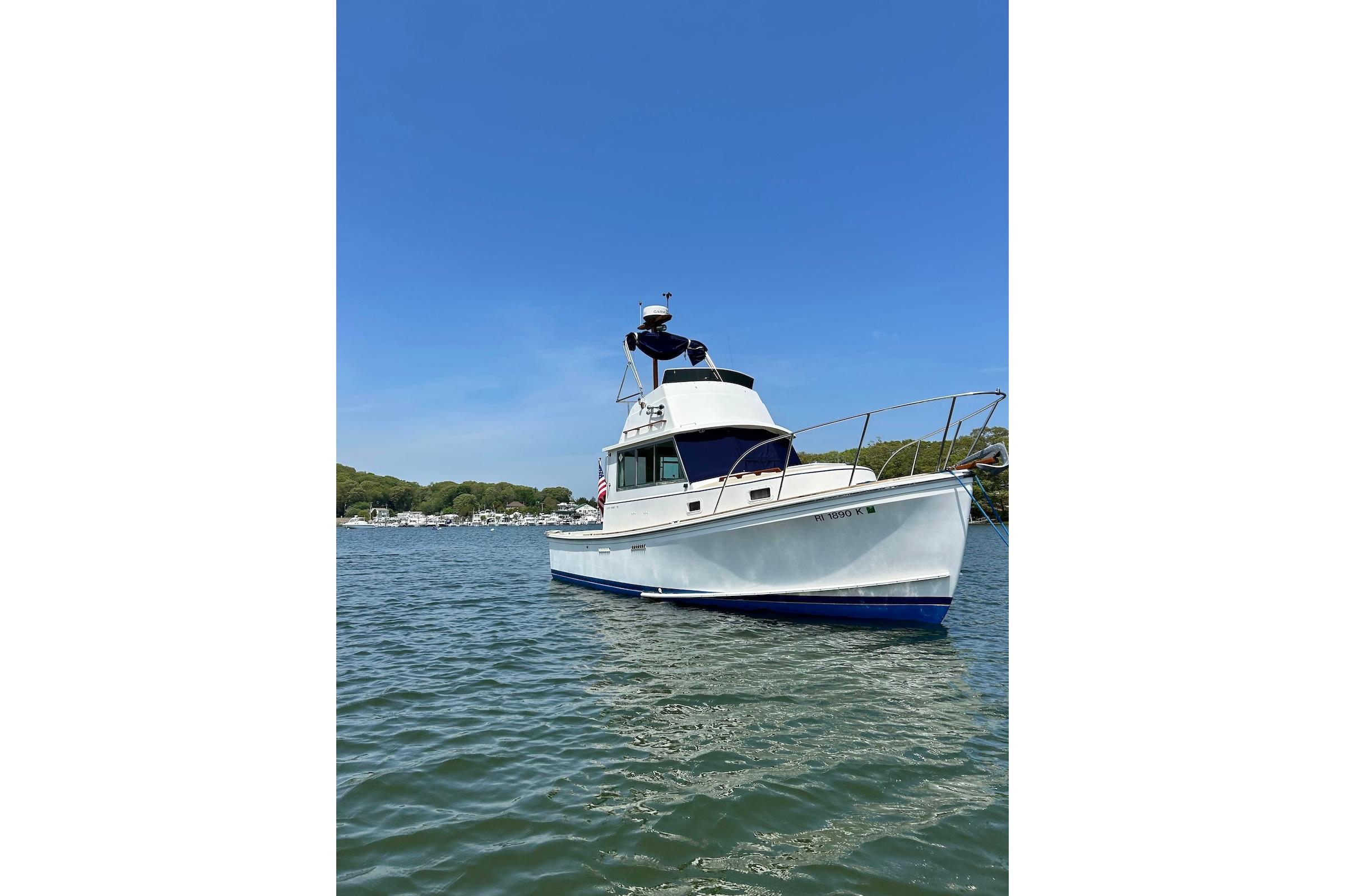 1987 Cape Dory 28 Flybridge