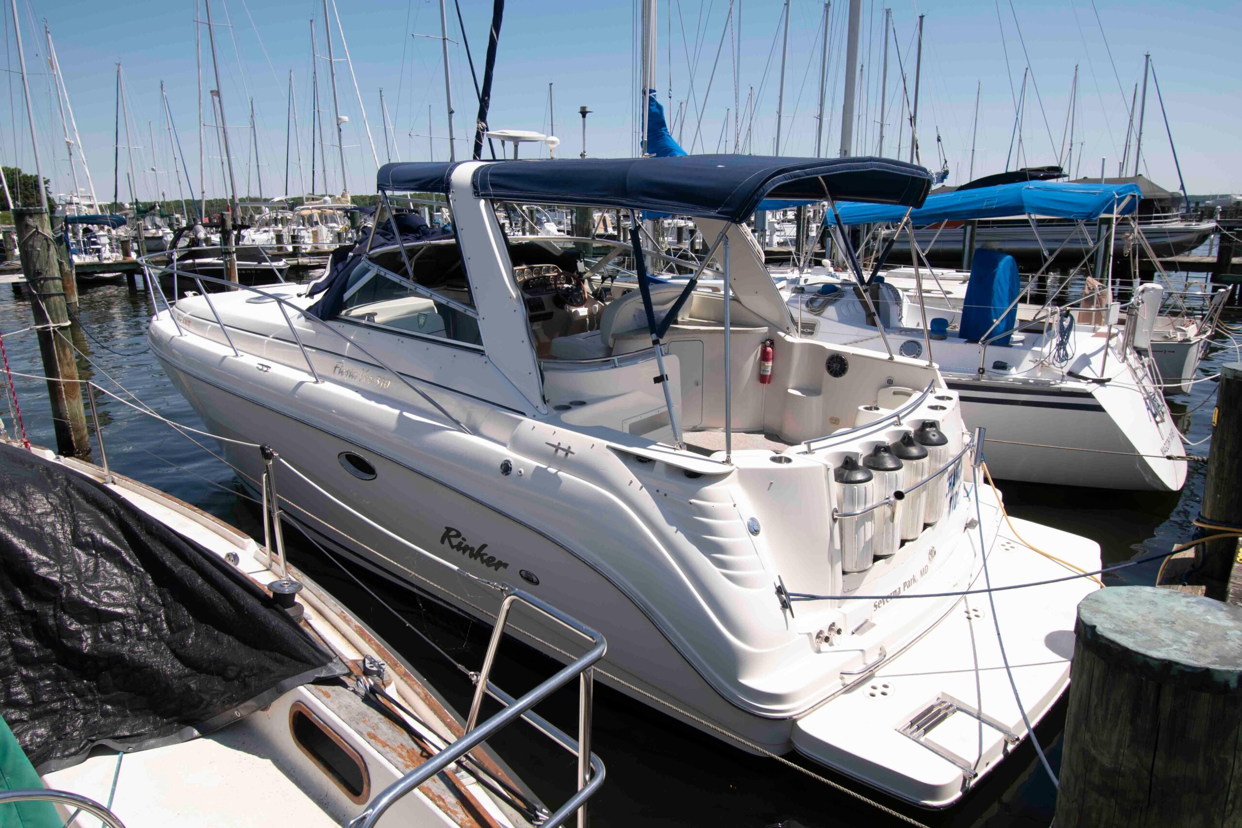 2000 Rinker Fiesta Vee 310