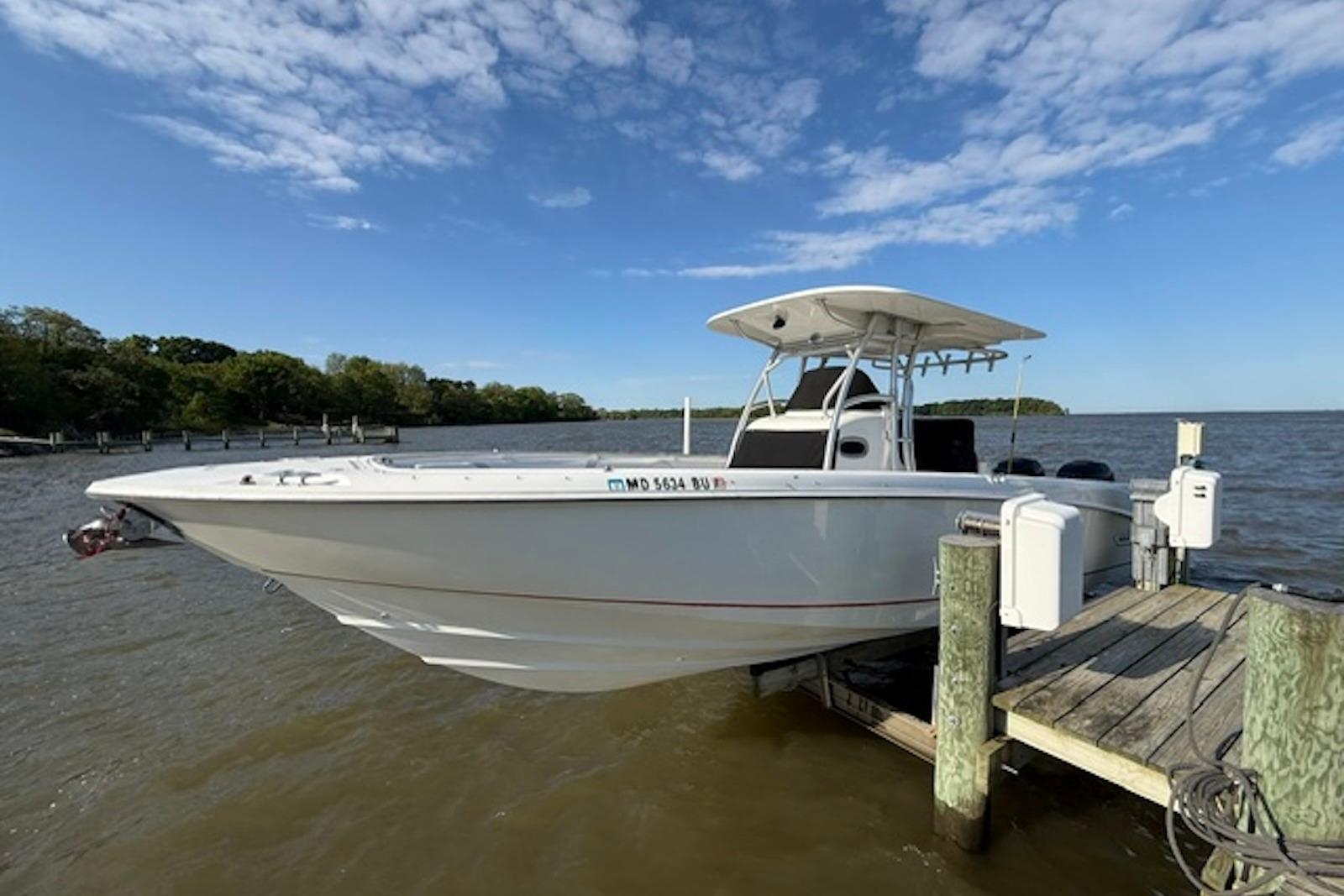 2005 Boston Whaler 320 Outrage