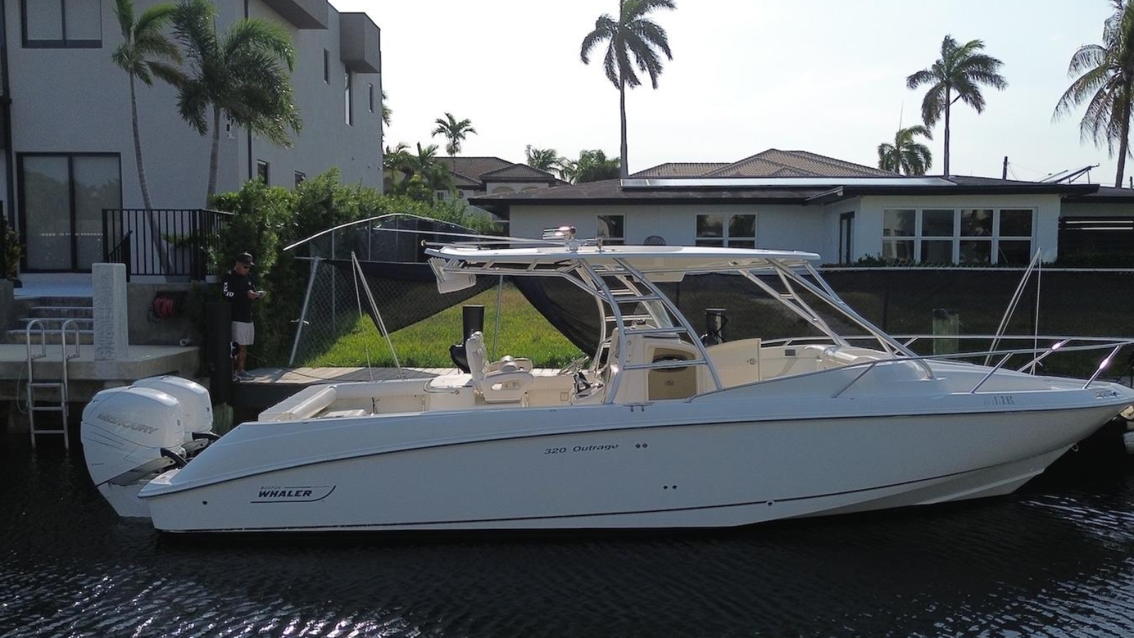 2006-boston-whaler-320-outrage-power-10190379-20260520120352767-1.jpg