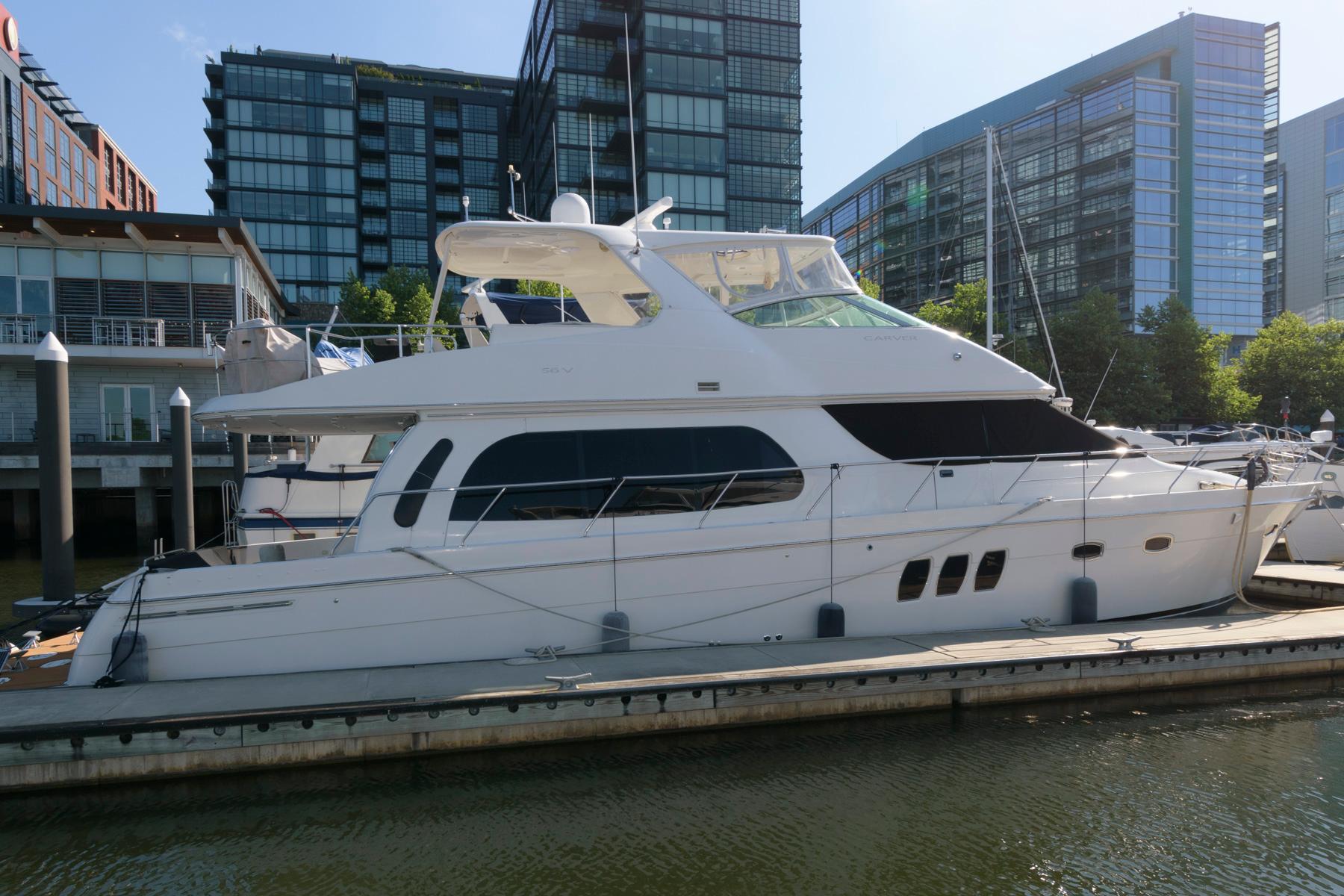 2007 Carver 56 Voyager