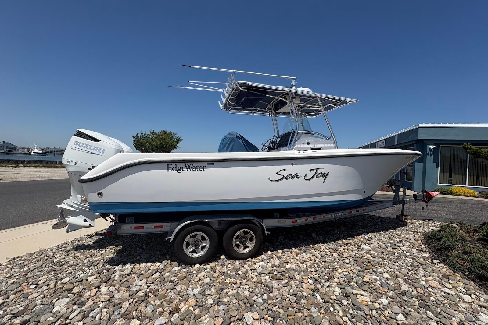 2008 Edgewater 268CC