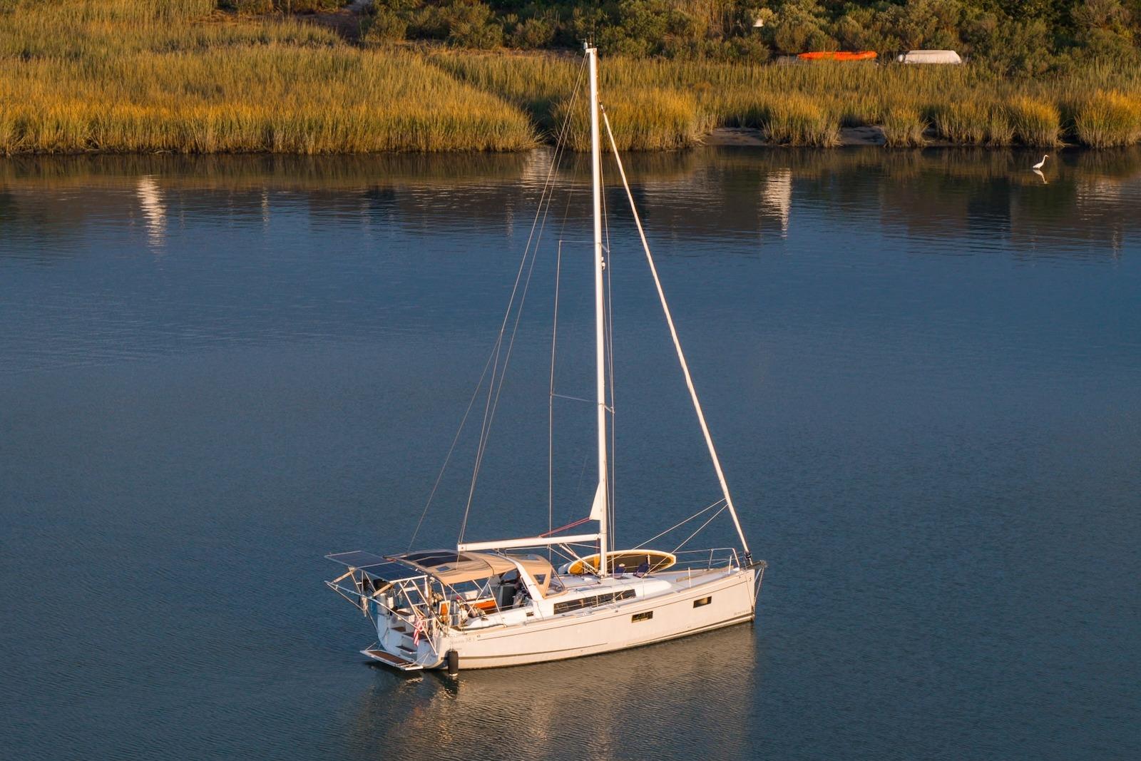 2018 Beneteau Oceanis 38.1