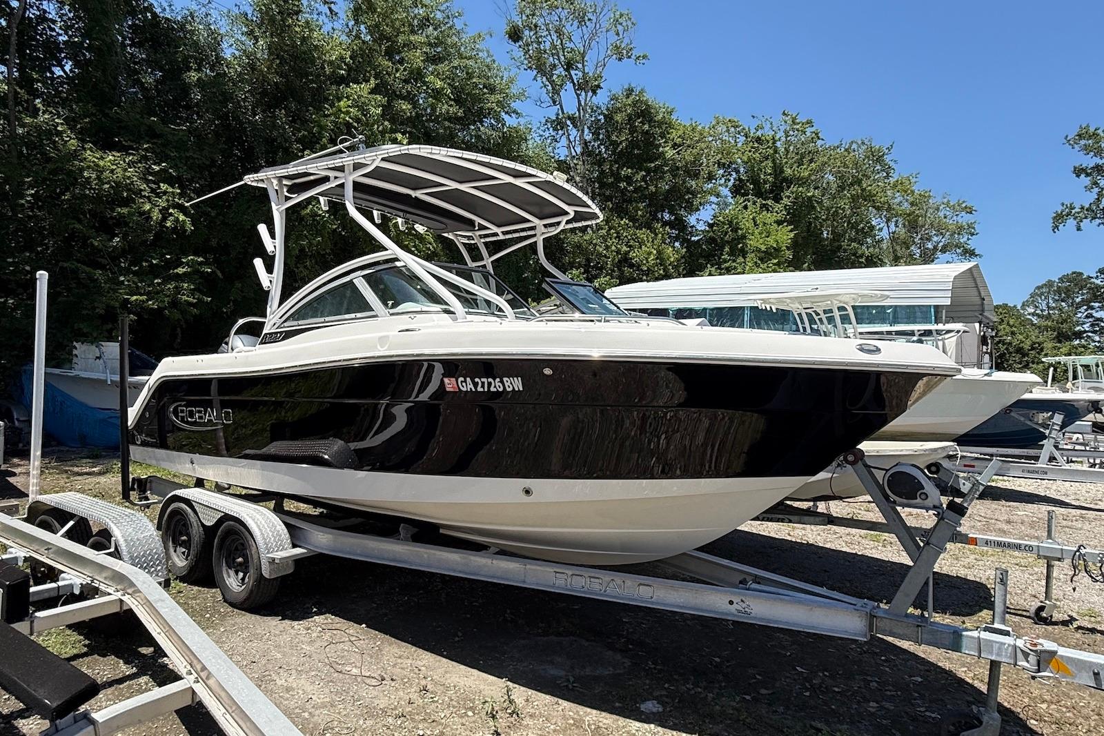 2019 Robalo R227 Dual Console
