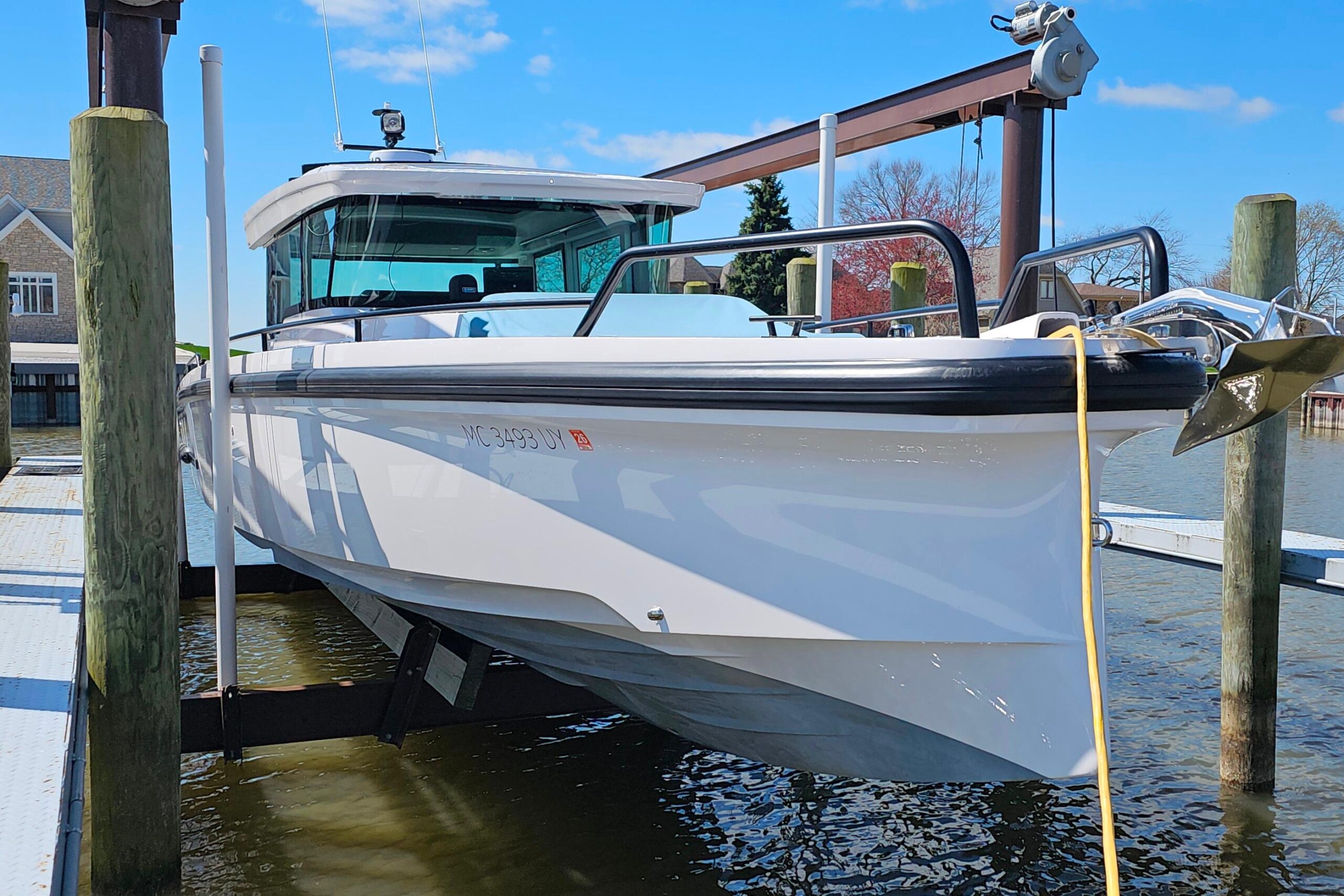 2023 Axopar 37 XC Cross Cabin