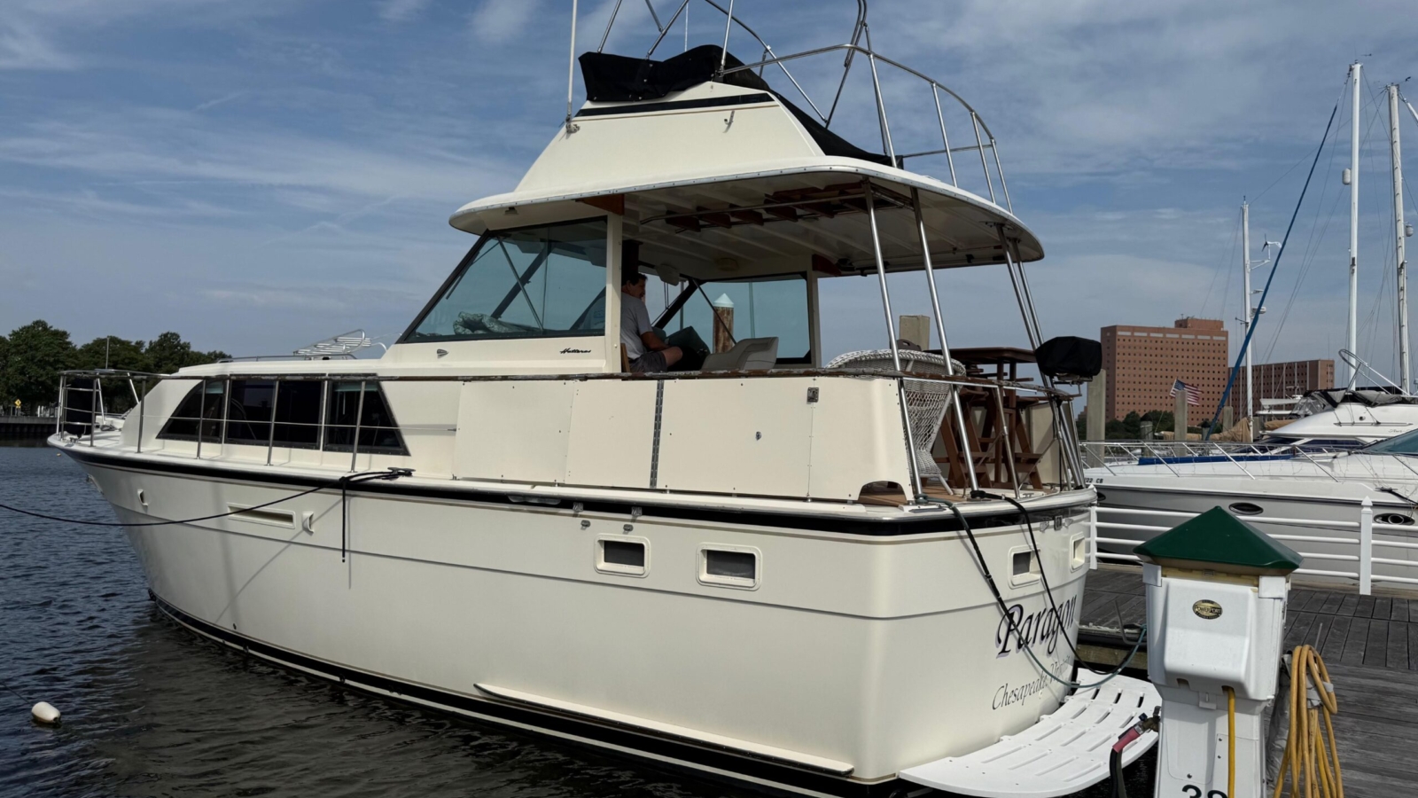 1981-hatteras-43-motor-yacht-power-10229037-20260623075428911-1.jpg