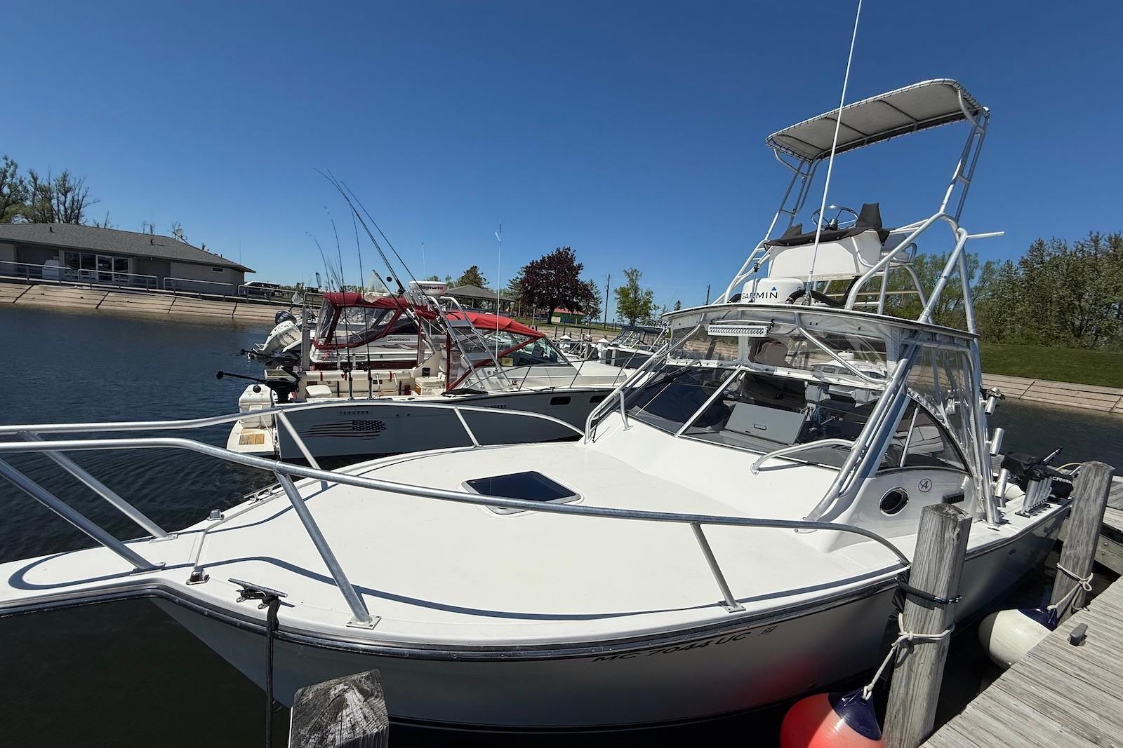 2001 Albemarle 280 Express Fisherman
