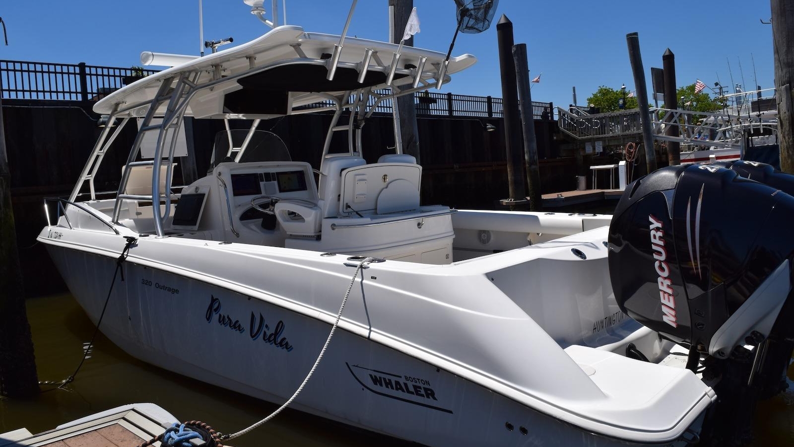 2007-boston-whaler-320-outrage-cuddy-cabin-power-10216289-20260615080537025-1.jpg