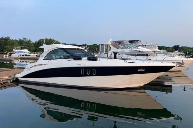 2009 Cruisers Yachts 390 Sports Coupe