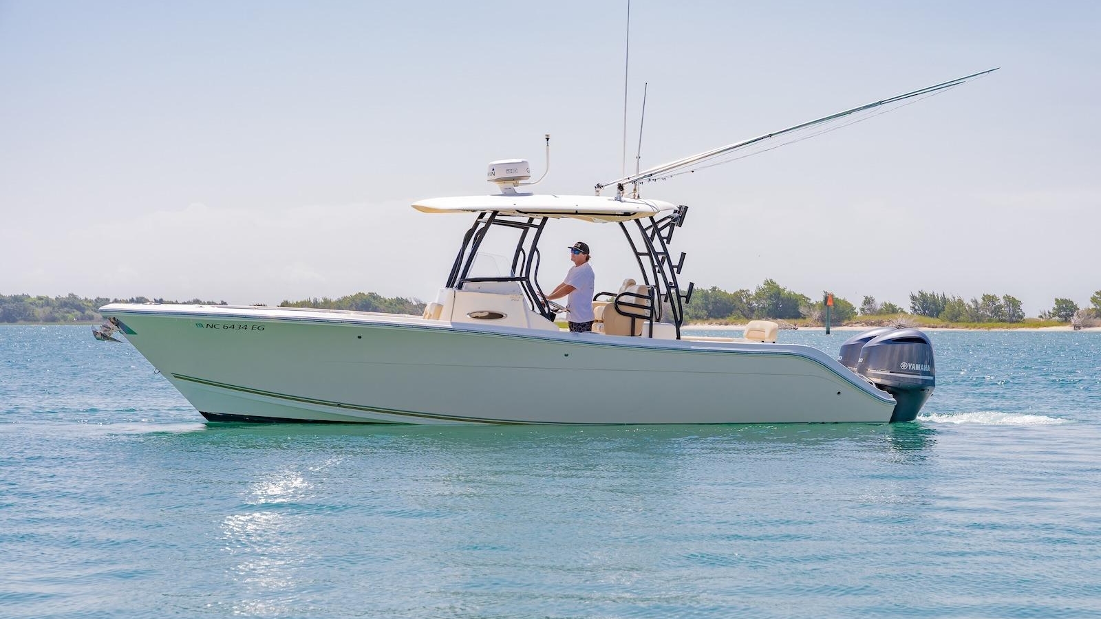 2015-cobia-296-center-console-power-10165094-20260622075858110-1.jpg