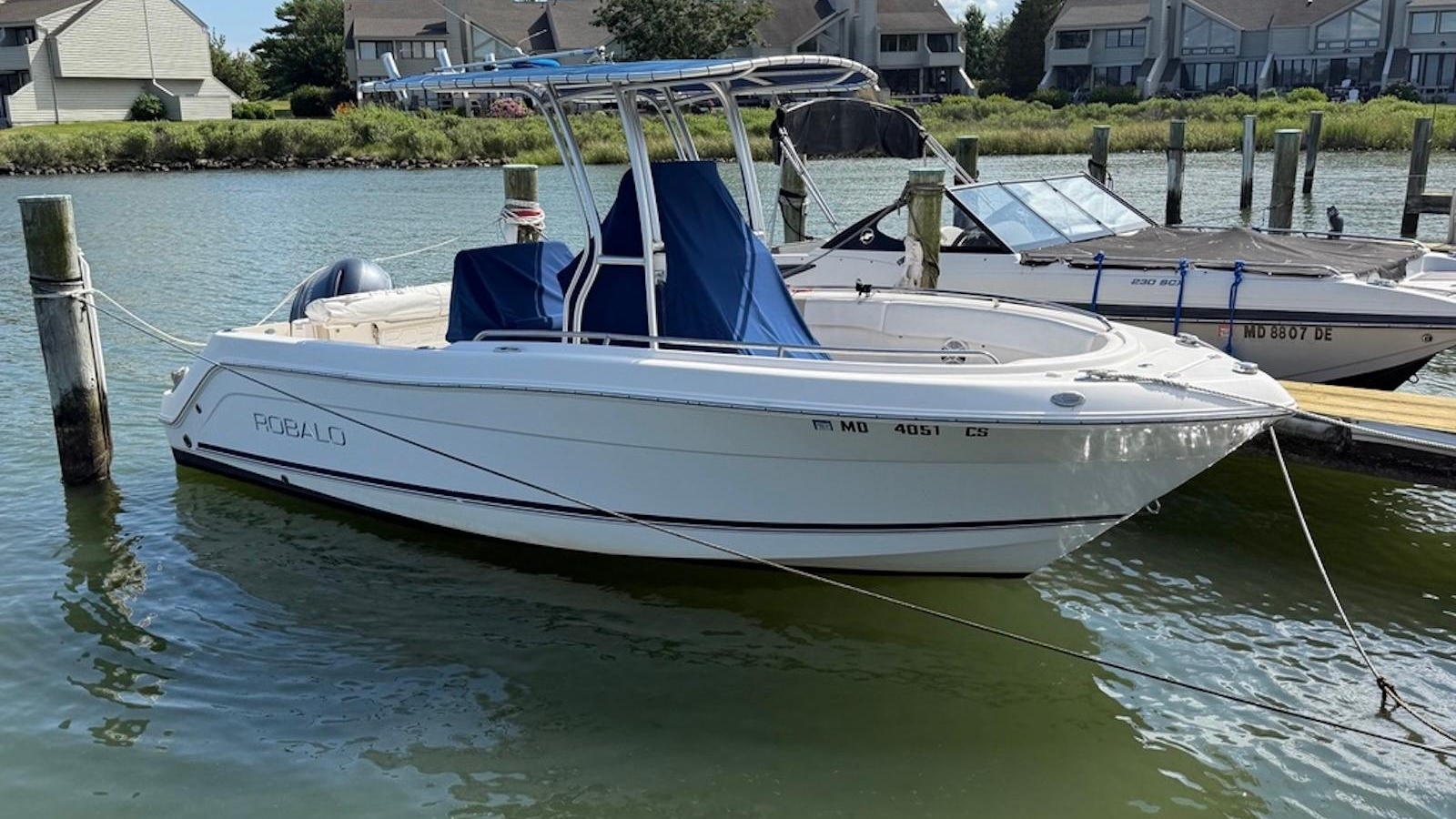 2016-robalo-r222-center-console-power-10229125-20260623080020280-1.jpg