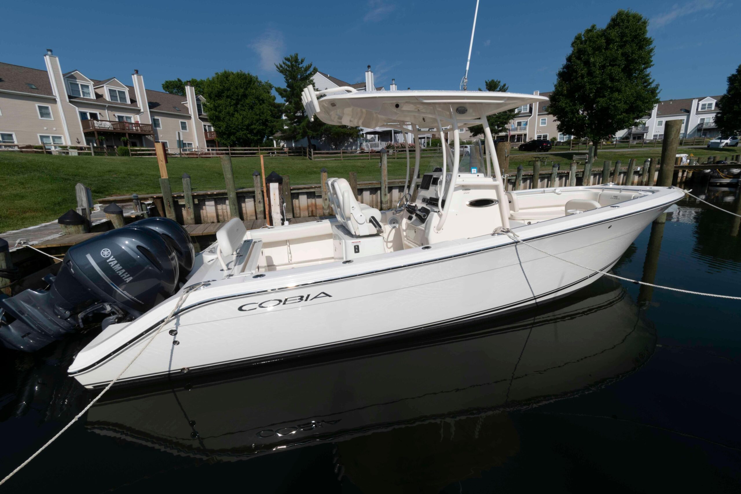 2017 Cobia 261 Center Console