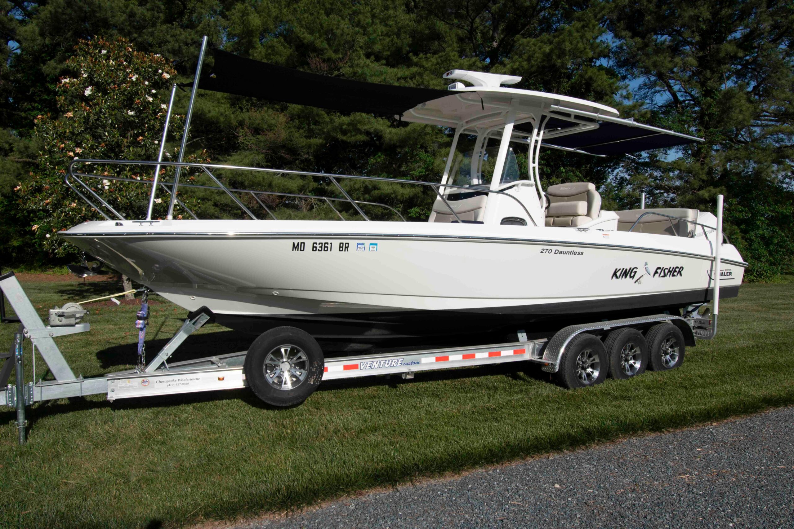 2022 Boston Whaler 270 Dauntless