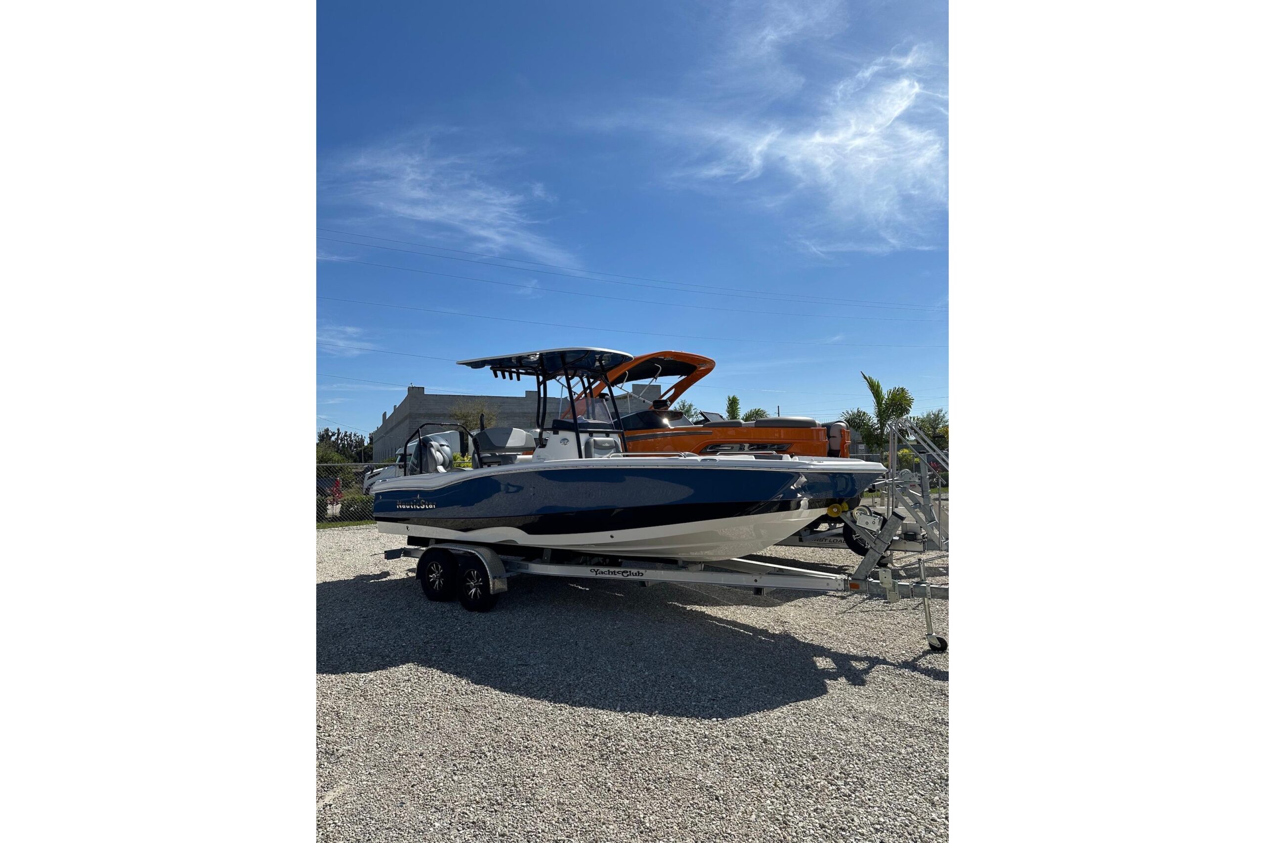2023 NauticStar 231 Hybrid